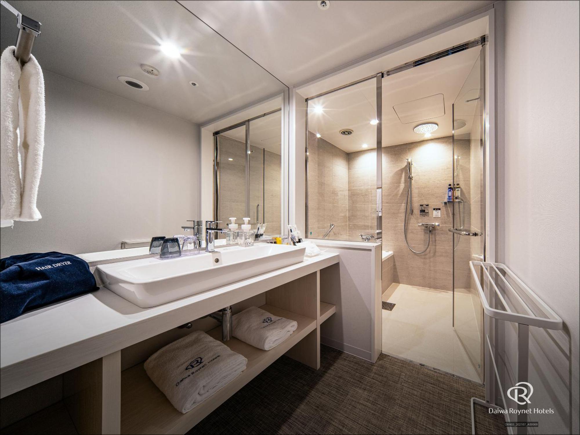 Daiwa Roynet Hotel Kanazawa Eki Nishiguchi Zimmer foto
